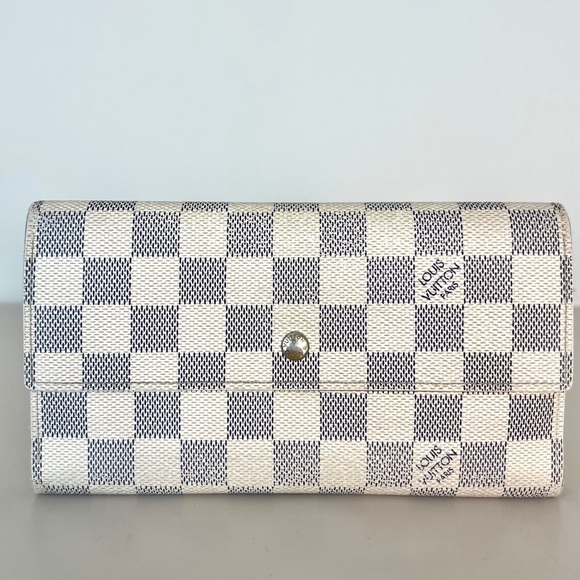 Louis Vuitton Handbags - Louis Vuitton Damier Azure International Wallet